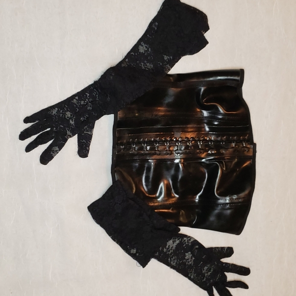 Latex Hook n Eye Corset - Picture 7 of 7